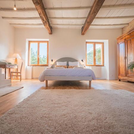 Chambres Et Table D'Hotes - Les Jardins De La Longagne Saussenac 外观 照片