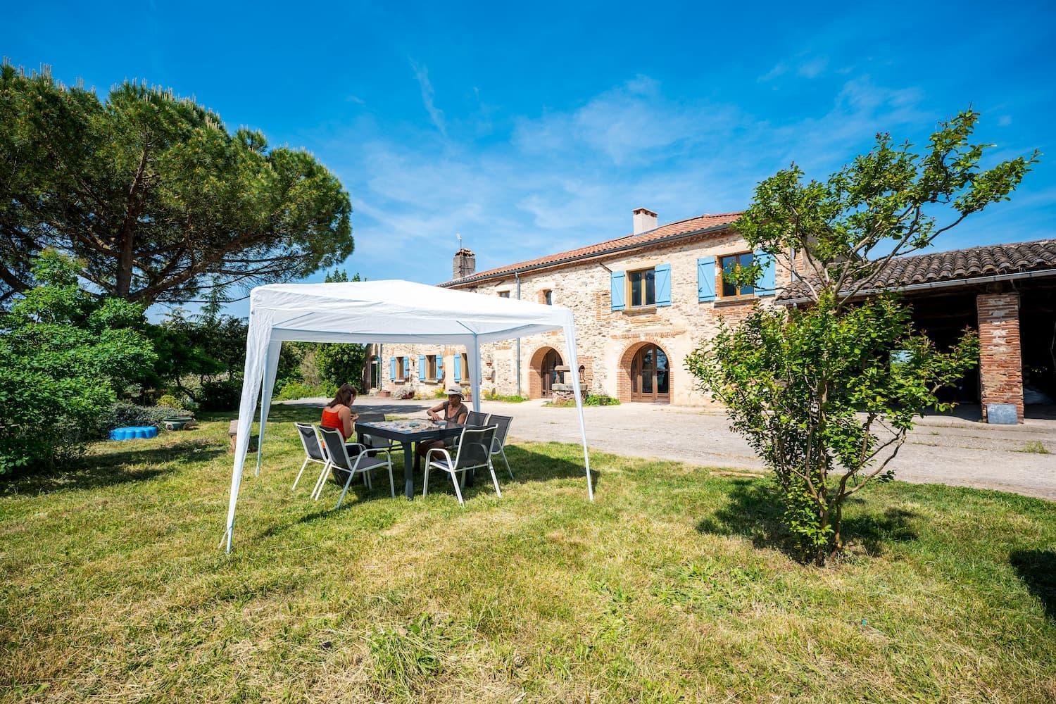 Chambres Et Table D'Hotes - Les Jardins De La Longagne Saussenac 外观 照片